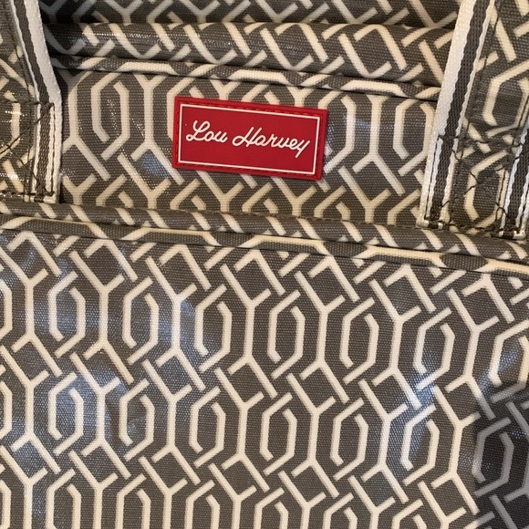 BNWOT Lou Harvey Diaper Bag - Picture 2 of 9